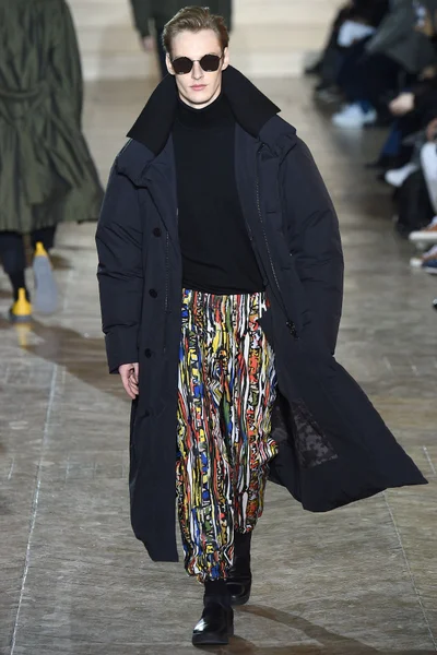 Look 5